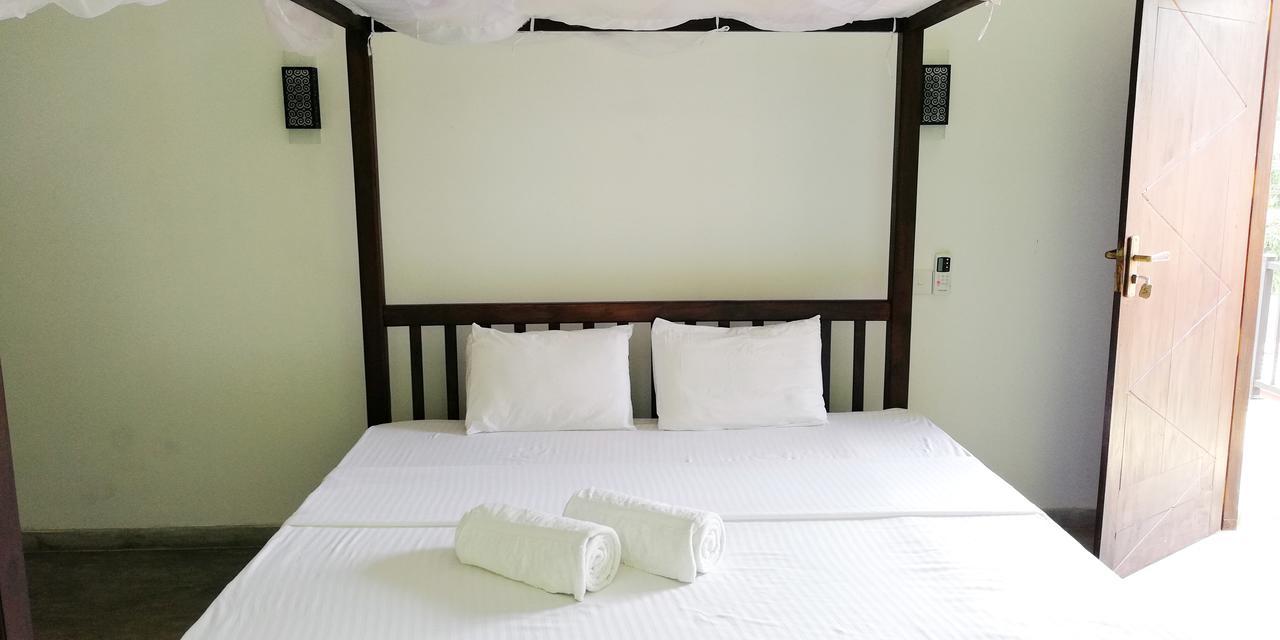Hotel Ocean Voyage à Tangalle Extérieur photo