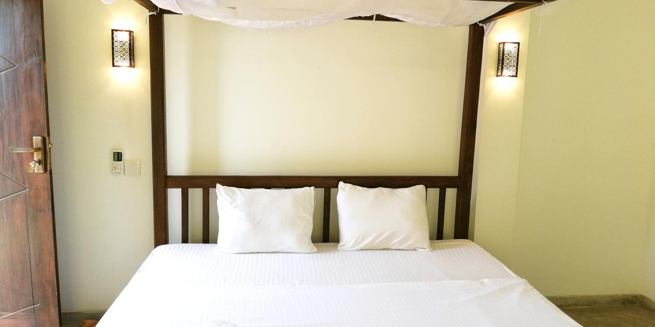 Hotel Ocean Voyage à Tangalle Extérieur photo