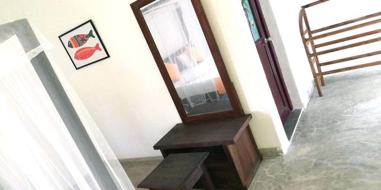 Hotel Ocean Voyage à Tangalle Extérieur photo