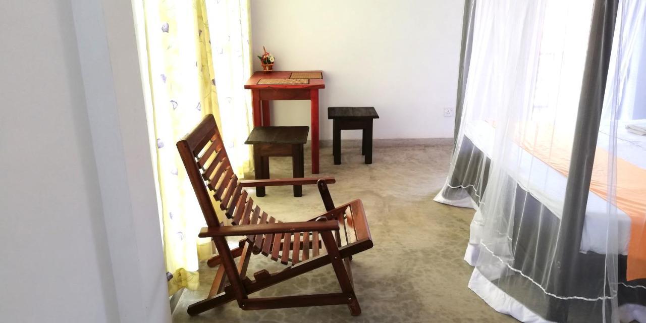 Hotel Ocean Voyage à Tangalle Extérieur photo