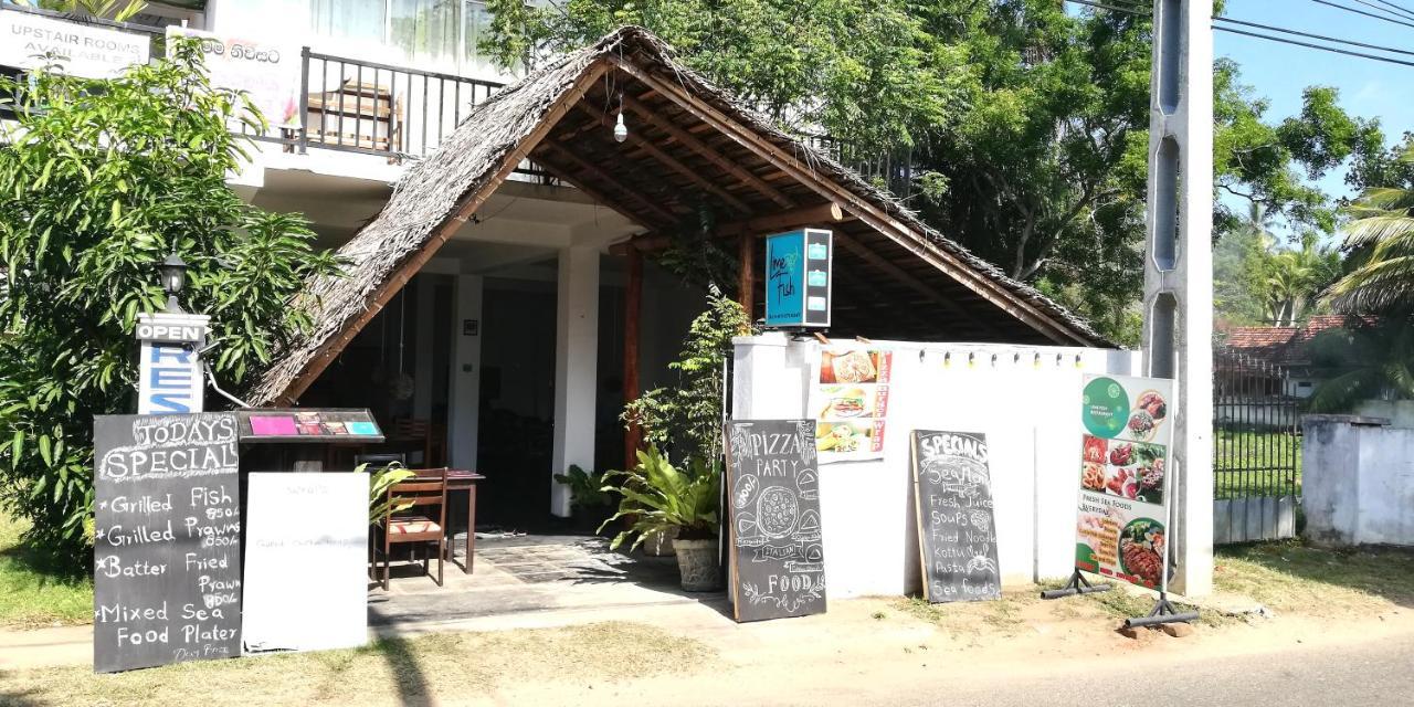 Hotel Ocean Voyage à Tangalle Extérieur photo